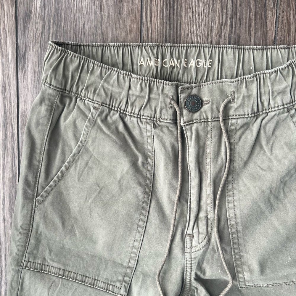 American Eagle Sage Green Jogger Pants